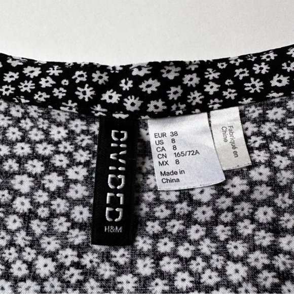 Black Daisy Floral Button Down Low Waisted Mini Skirt size 8 - Picture 5 of 10